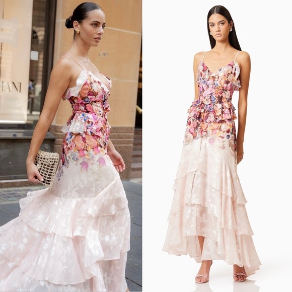 Elliatt Dresses & Skirts - NWT Elliatt Perla Floral Tiered Maxi Dress in Floral Multi -‎ Size Medium